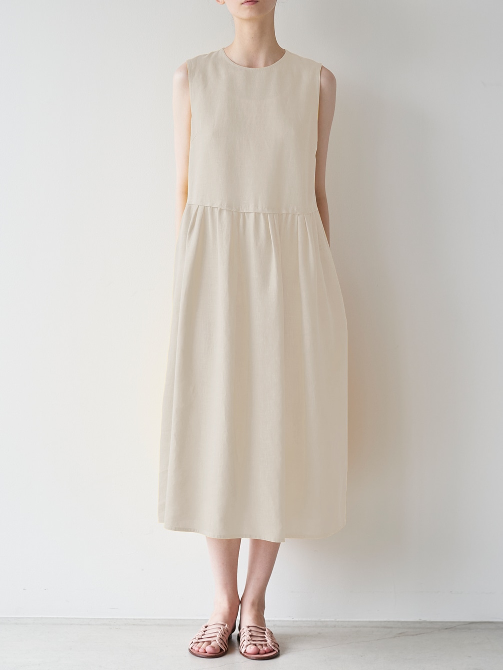 Le Glazik リネン ノースリーブワンピース Women Le Glazik リネン ノースリーブワンピース Women