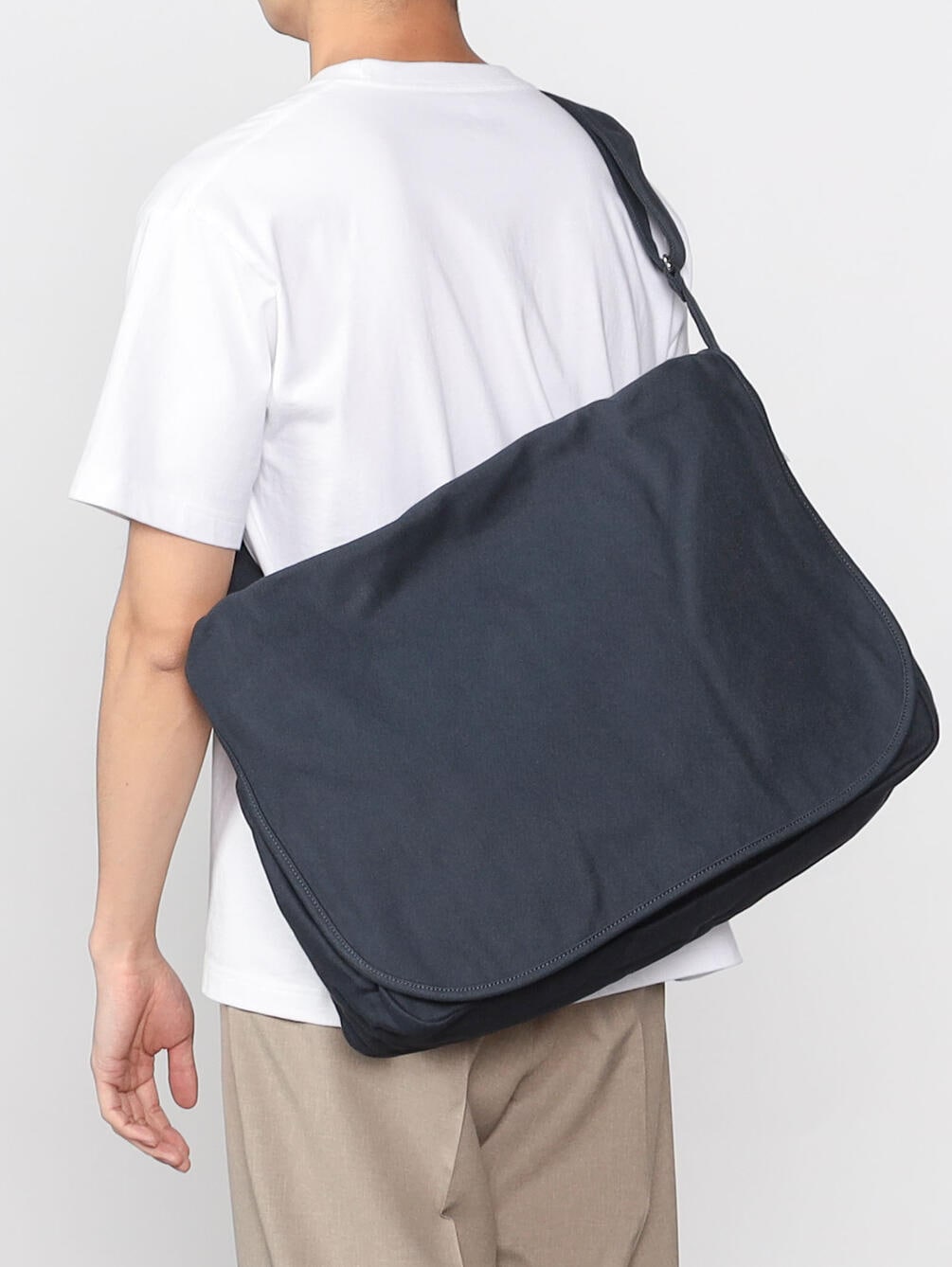 Orcival Depuis 1939 ナイロンツイル ビッグメッセンジャーバッグ Orcival Depuis 1939 ナイロンツイル ビッグメッセンジャーバッグ