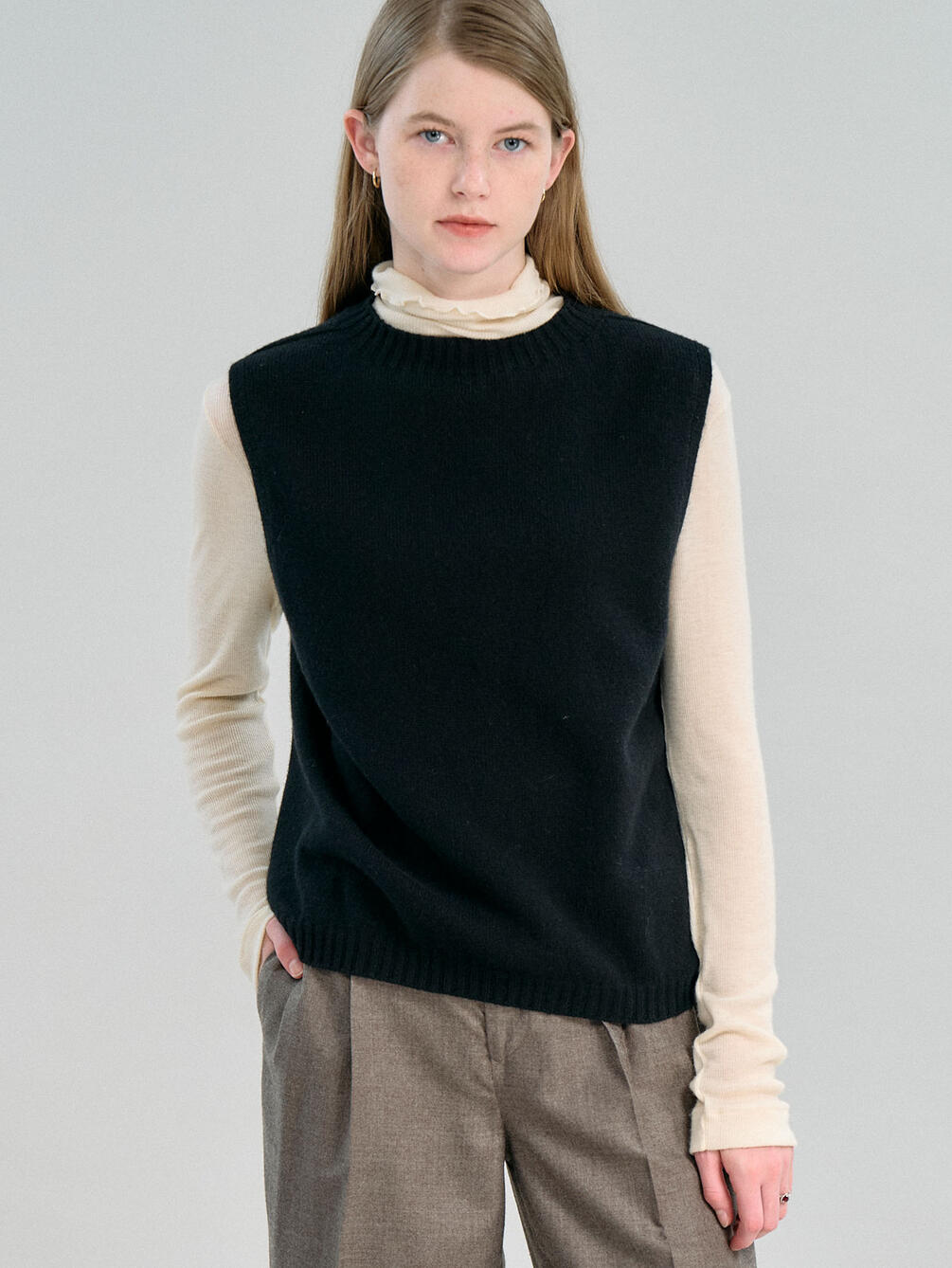 MORRIS & SONS | ジーロンラム クルーネックベスト WOMEN