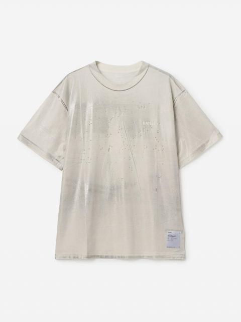 SATISFY | 半袖ロゴTシャツ Silver Foil MEN