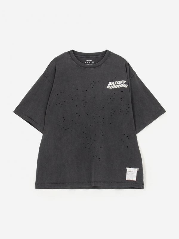 SATISFY | グラフィックロゴプリントTシャツ MEN