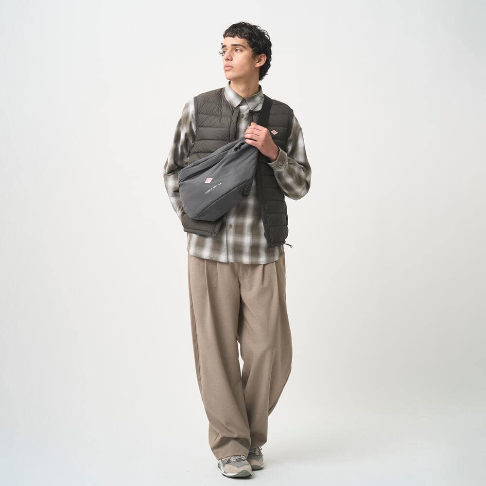ダントンDANTON CHEMIN VERT 8.4 ショルダーバッグ　グレー POLYESTER TAFFETA SLING BAG〈CHEMIN VERT 8.4〉｜TOTE BAG